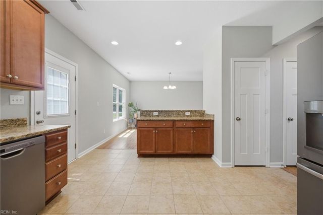 3320 Nansemond PW, Suffolk, VA 23434