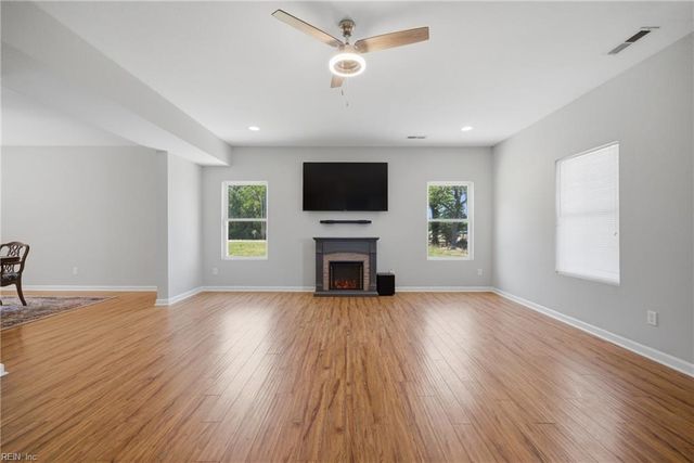 3320 Nansemond PW, Suffolk, VA 23434