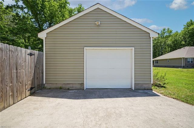 3320 Nansemond PW, Suffolk, VA 23434