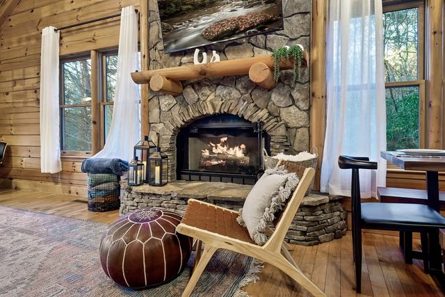 239 Ernest Alta Circle, Blue Ridge, GA 30513