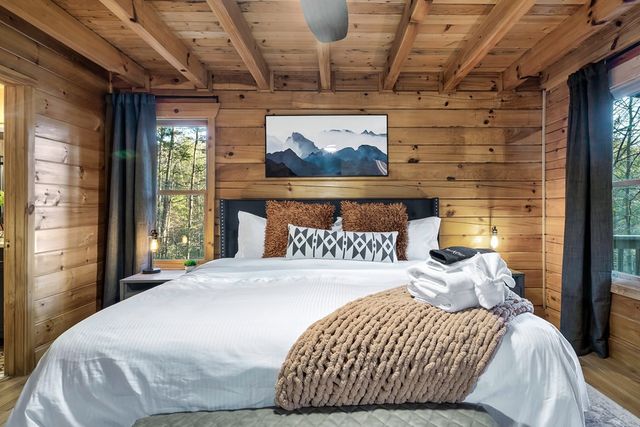 239 Ernest Alta Circle, Blue Ridge, GA 30513