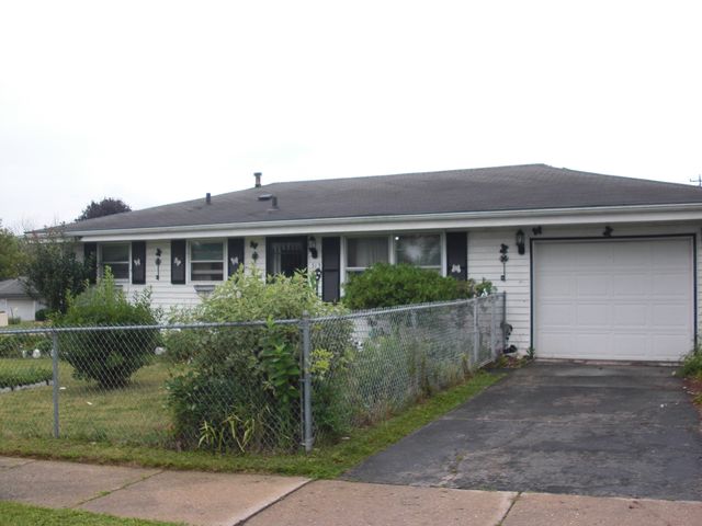 513 Overland Trail, Rockford, IL 61101