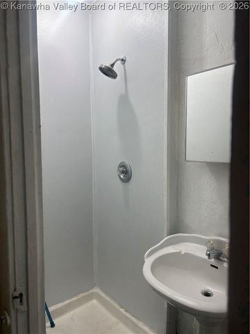 1103-1107 West Washington Street W, Charleston, WV 25302