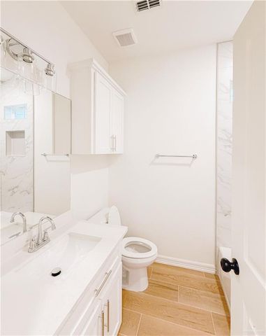 733 Saint Vincent Drive, Alamo, TX 78516