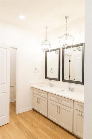 733 Saint Vincent Drive, Alamo, TX 78516