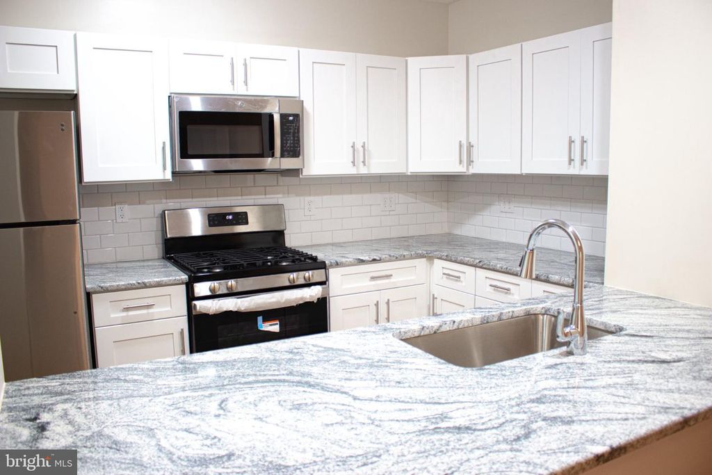 404 DELMAR ST, PHILADELPHIA, PA 19128 — photo 5
