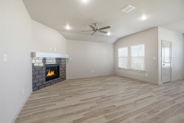 616 E 13th Street, Wolfforth, TX 79382