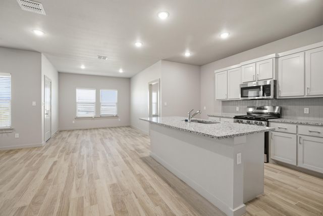 616 E 13th Street, Wolfforth, TX 79382