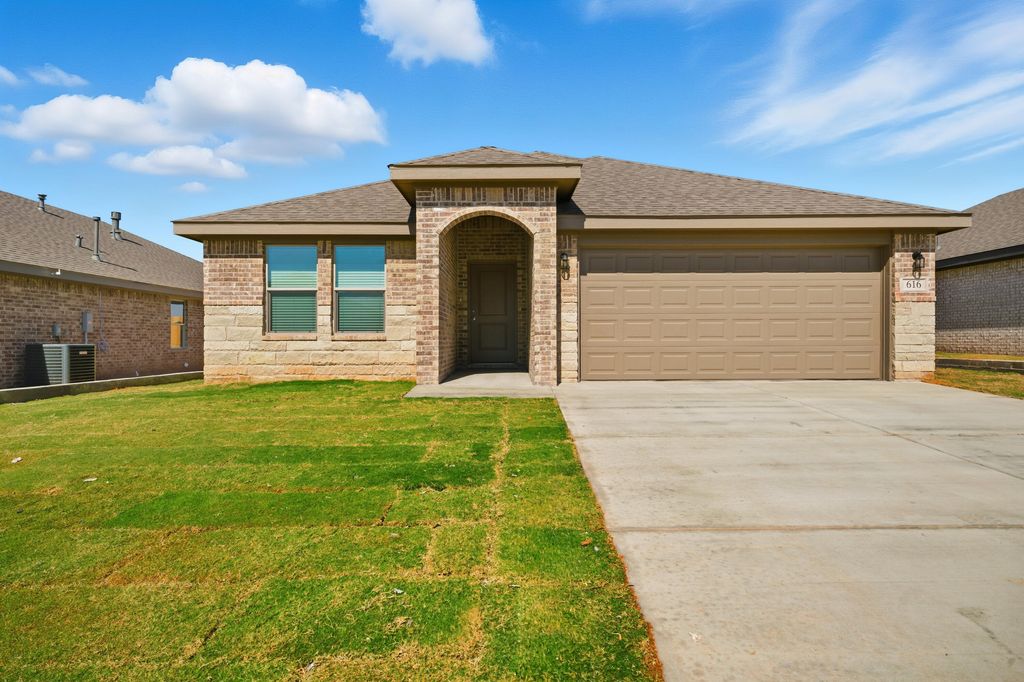 616 E 13th Street, Wolfforth, TX 79382