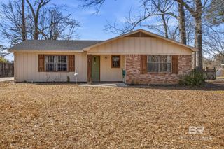 104 Thorndale Place, Atmore, AL 36502