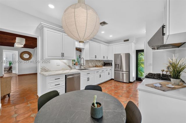 1028 NE 84th St, Miami, FL 33138