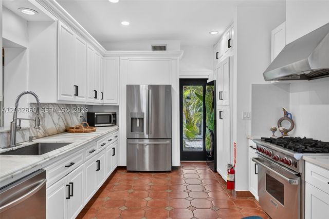 1028 NE 84th St, Miami, FL 33138