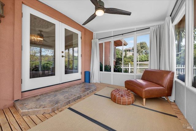 484 Oak St, Penngrove, CA 94951