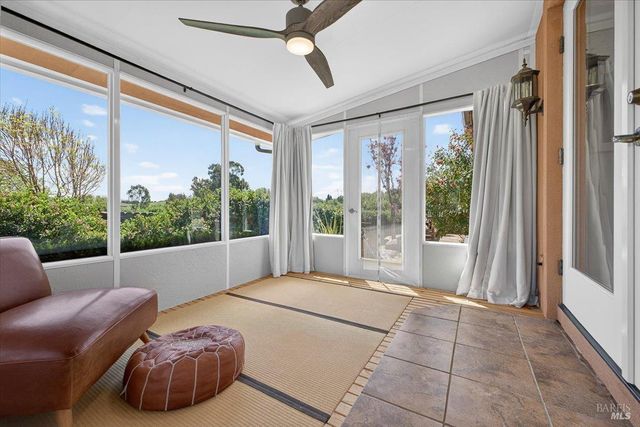 484 Oak St, Penngrove, CA 94951