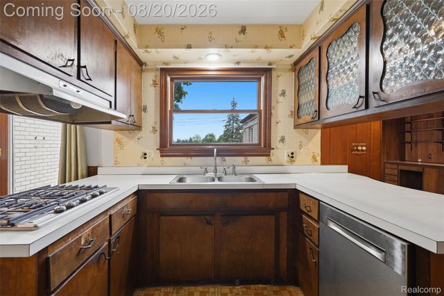 4427 Burssens Drive, Warren, MI 48092