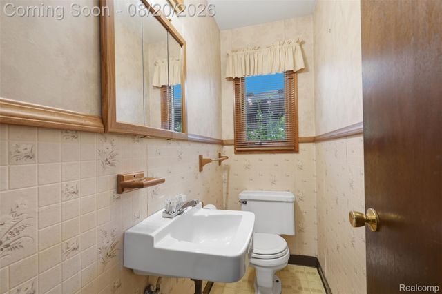 4427 Burssens Drive, Warren, MI 48092