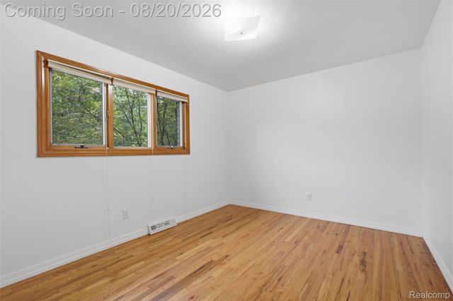 4427 Burssens Drive, Warren, MI 48092