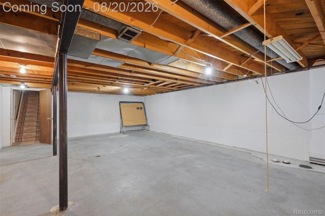 4427 Burssens Drive, Warren, MI 48092