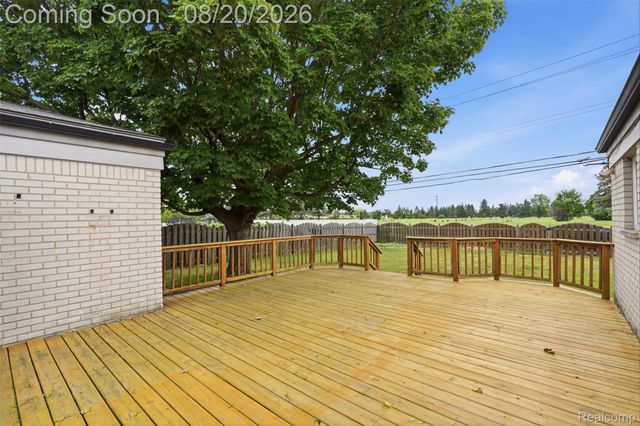 4427 Burssens Drive, Warren, MI 48092