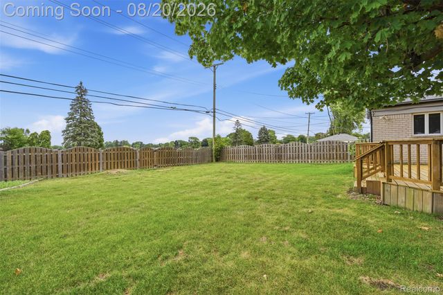 4427 Burssens Drive, Warren, MI 48092
