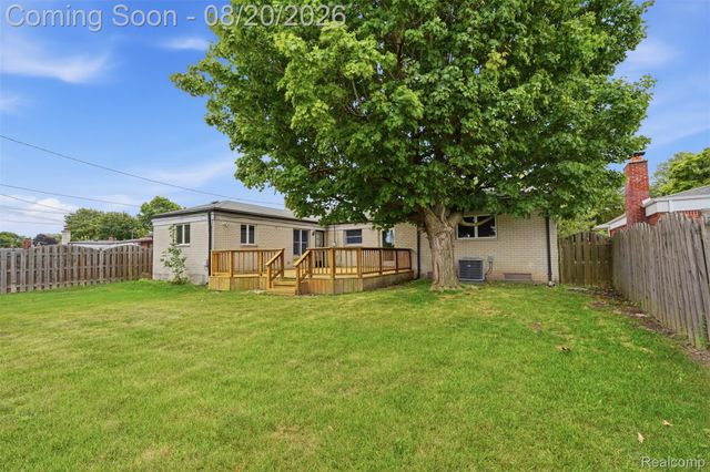 4427 Burssens Drive, Warren, MI 48092