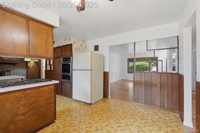 4427 Burssens Drive, Warren, MI 48092