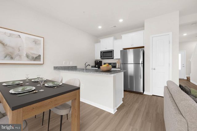 8155 BARTHOLOMEW CT, Baltimore, MD 21206