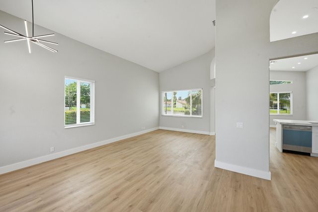 285 NW 45th Terrace, Deerfield Beach, FL 33442