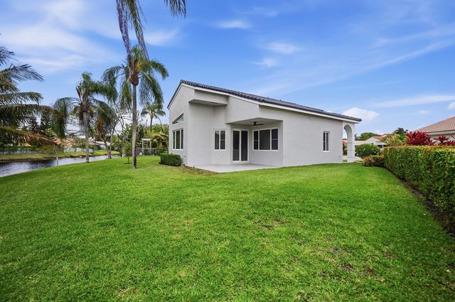 285 NW 45th Terrace, Deerfield Beach, FL 33442