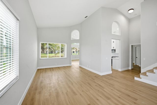 285 NW 45th Terrace, Deerfield Beach, FL 33442