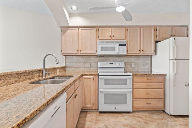 4622 Greenbriar Dr Apt G13, Little River, SC 29566