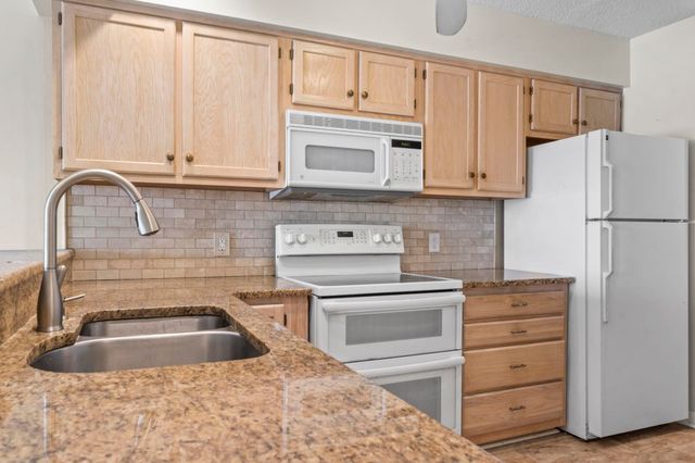 4622 Greenbriar Dr Apt G13, Little River, SC 29566