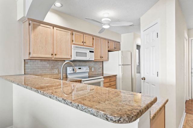 4622 Greenbriar Dr Apt G13, Little River, SC 29566