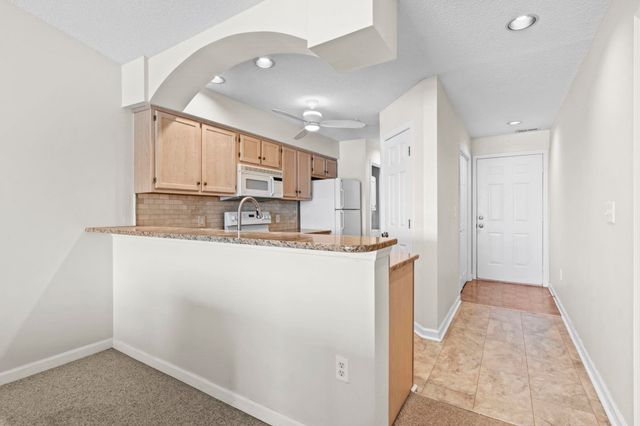 4622 Greenbriar Dr Apt G13, Little River, SC 29566