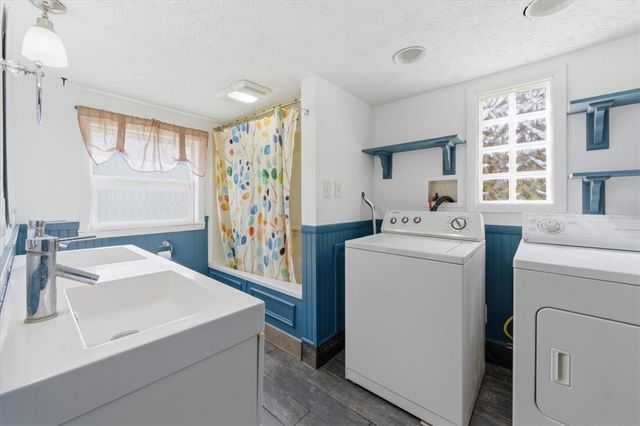 1135 Locust Ave, South Strabane, PA 15301