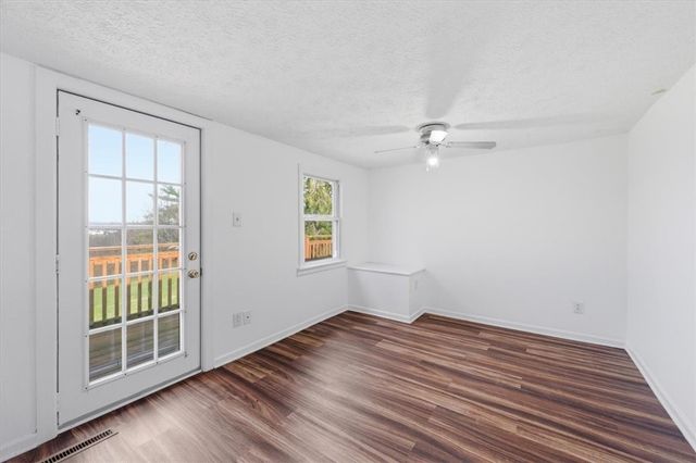1135 Locust Ave, South Strabane, PA 15301