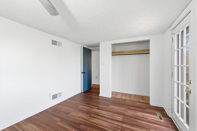1135 Locust Ave, South Strabane, PA 15301