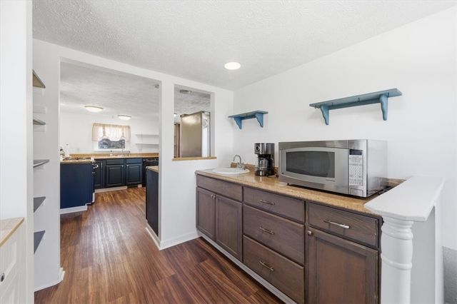 1135 Locust Ave, South Strabane, PA 15301