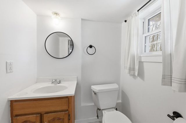 1135 Locust Ave, South Strabane, PA 15301