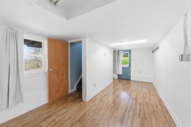 1135 Locust Ave, South Strabane, PA 15301