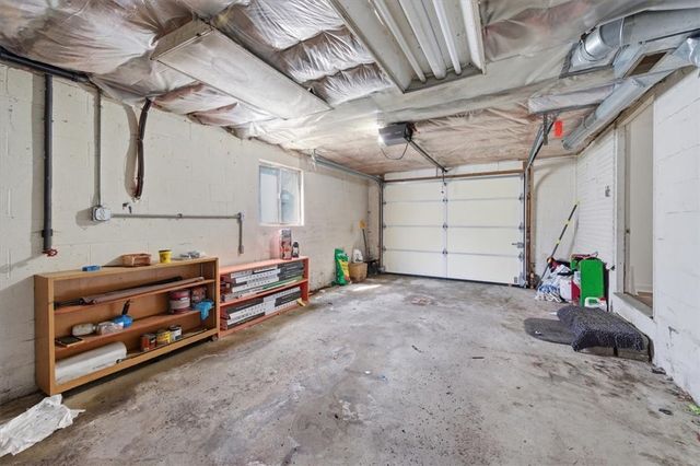 1135 Locust Ave, South Strabane, PA 15301