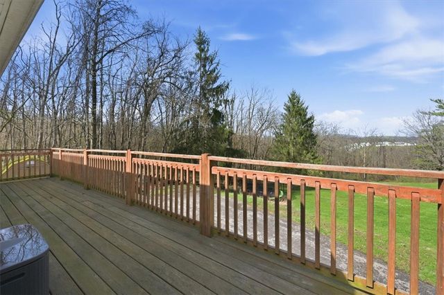 1135 Locust Ave, South Strabane, PA 15301
