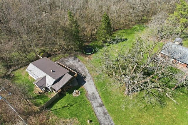1135 Locust Ave, South Strabane, PA 15301