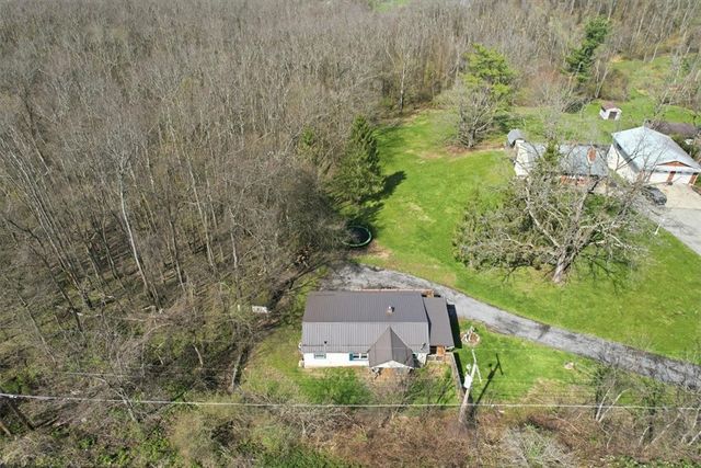 1135 Locust Ave, South Strabane, PA 15301