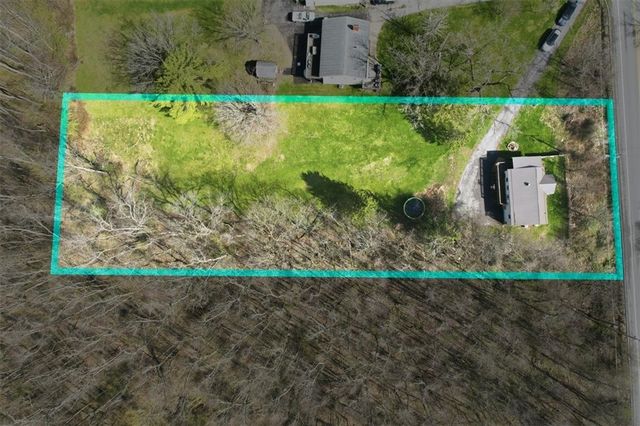 1135 Locust Ave, South Strabane, PA 15301