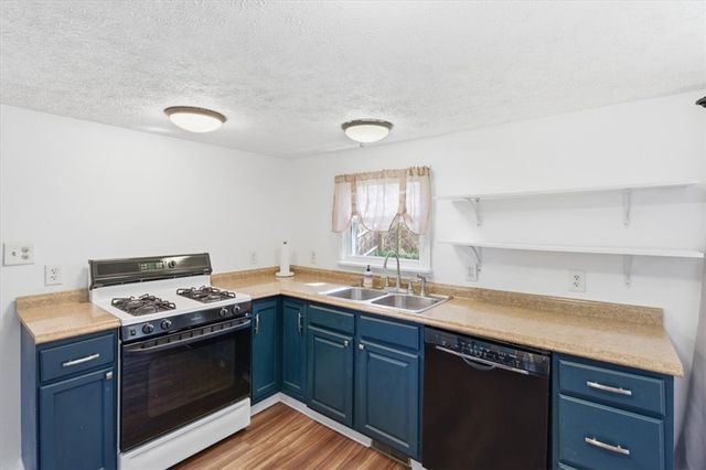 1135 Locust Ave, South Strabane, PA 15301
