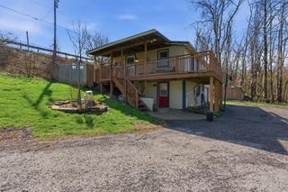 1135 Locust Ave, South Strabane, PA 15301