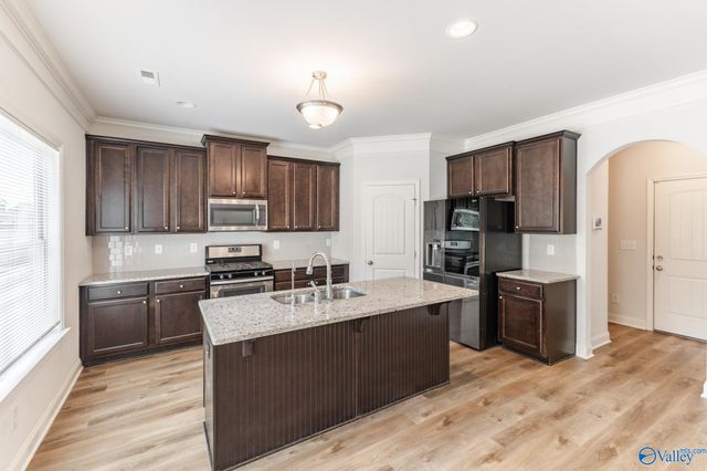 6004 Taramore Lane NW, Huntsville, AL 35806