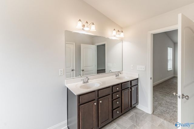 6004 Taramore Lane NW, Huntsville, AL 35806