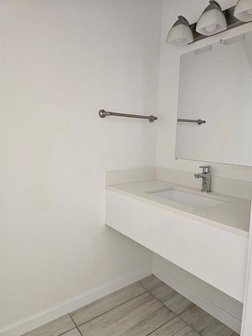 1213 SOUTHSTATION PLACE 401, Orlando, FL 32809